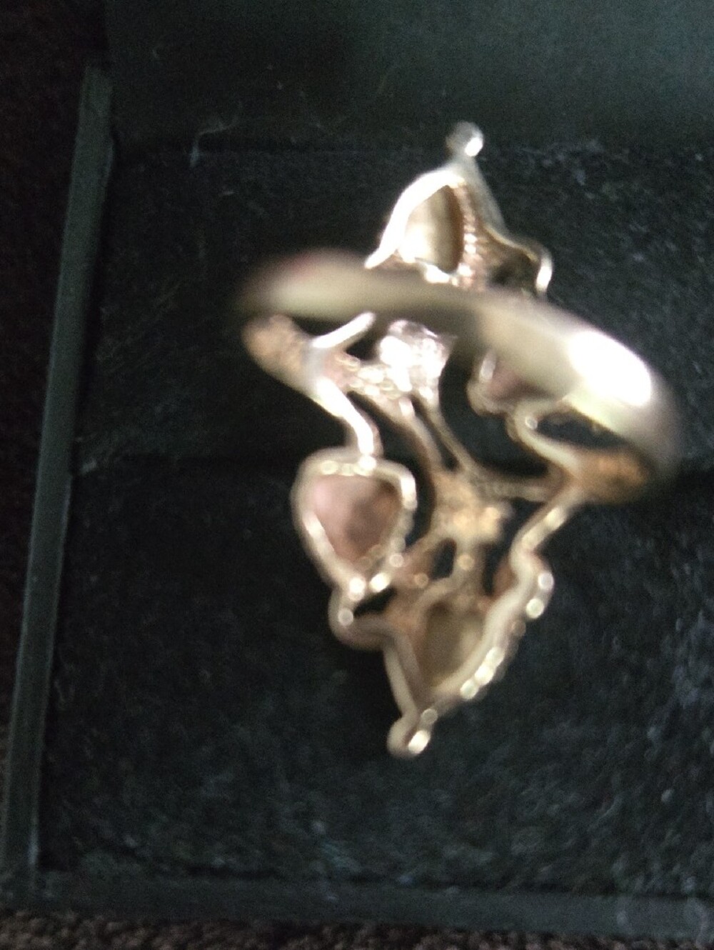VINTAGE Black Hills10K Gold Leaf Motif Ring - Gold and Rose Gold Accents - Picture 4 of 7